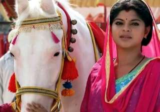 veera completes 200 episodes sneha hopes for 2... veera completes 200 episodes sneha hopes for 2...