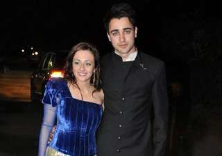 wife avantika joins imran on his taj tour - India... wife avantika joins imran on his taj tour - India...