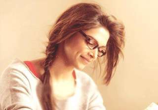deepika padukone gets a new facebook page as... deepika padukone gets a new facebook page as...