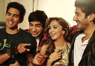 fugly cast skips screening for troops in leh -... fugly cast skips screening for troops in leh -...
