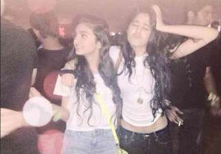 sridevi s daughter jhanvi kapoor caught drunk in... sridevi s daughter jhanvi kapoor caught drunk in...