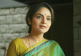 madhoo in kannada remake of attarintiki daaredhi... madhoo in kannada remake of attarintiki daaredhi...