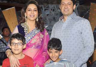 madhuri dixit i m a strict mother see pics -... madhuri dixit i m a strict mother see pics -...