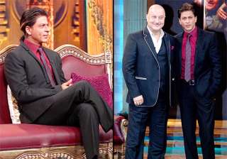 shah rukh khan bonds with anupam kher on kucch... shah rukh khan bonds with anupam kher on kucch...