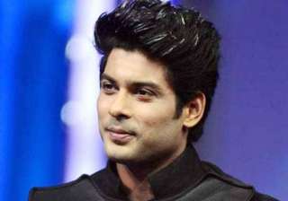 siddharth shukla gets nostalgic jhalak... set -... siddharth shukla gets nostalgic jhalak... set -...