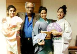 sridevi relives her hawa hawai days family poses... sridevi relives her hawa hawai days family poses...