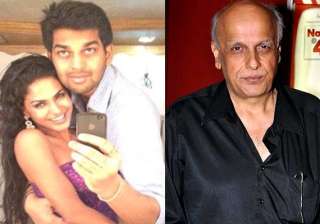 veena malik s india sucks tweet lands her ex... veena malik s india sucks tweet lands her ex...