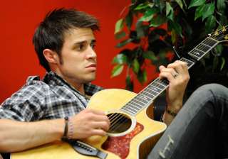 allen preferred friend s couch when recording -... allen preferred friend s couch when recording -...