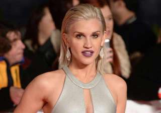 ashley roberts confirms pussycat dolls reunion -... ashley roberts confirms pussycat dolls reunion -...
