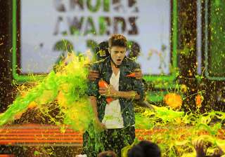 bieber berry slimed at kids choice awards - India... bieber berry slimed at kids choice awards - India...