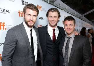 chris liam and luke hemsworth share love hate... chris liam and luke hemsworth share love hate...