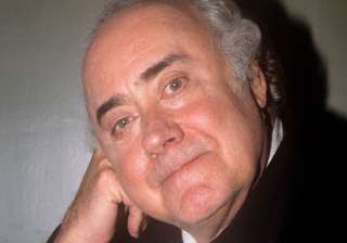 comedian victor spinetti dies age 82 - India TV comedian victor spinetti dies age 82 - India TV
