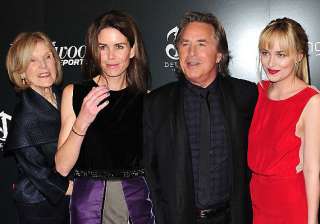 dakota johnson bullied at school over parents -... dakota johnson bullied at school over parents -...