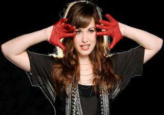 demi lovato opens up about nervous breakdown -... demi lovato opens up about nervous breakdown -...