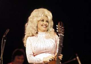 dolly parton fasts before writing songs - India TV dolly parton fasts before writing songs - India TV