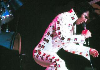elvis presley s jumpsuit to go under the hammer -... elvis presley s jumpsuit to go under the hammer -...