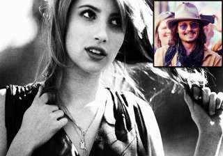 emma roberts flaunts picture with johnny depp -... emma roberts flaunts picture with johnny depp -...