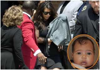 first pic of kim kardashian s baby north west... first pic of kim kardashian s baby north west...