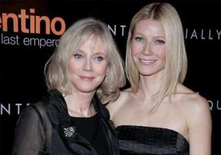 gwyneth paltrow moved by her mom s performance -... gwyneth paltrow moved by her mom s performance -...
