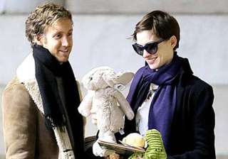 hathaway gets emotional at charity event - India... hathaway gets emotional at charity event - India...