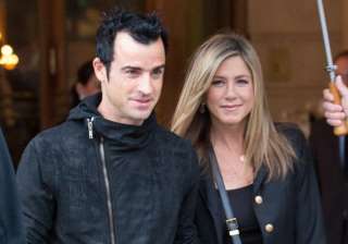 jennifer aniston justin theroux scouting for... jennifer aniston justin theroux scouting for...