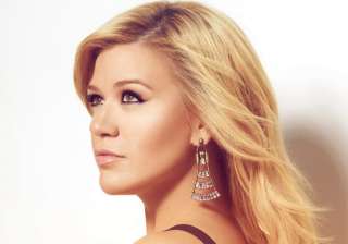kelly clarkson drops hint about new album - India... kelly clarkson drops hint about new album - India...