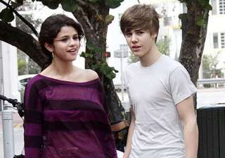 gomez moved on from bieber finds new man - India... gomez moved on from bieber finds new man - India...