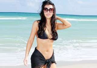 kim kardashian looking for a normal armenian boy... kim kardashian looking for a normal armenian boy...
