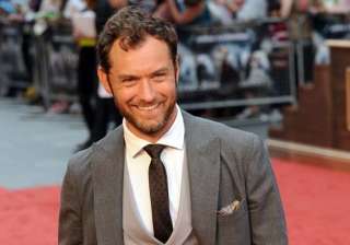 jude law satisfied how his children s life... jude law satisfied how his children s life...