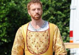 damian lewis compares himself to british king... damian lewis compares himself to british king...