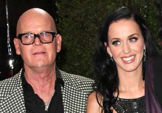 katy perry s father apologizes for remarks about... katy perry s father apologizes for remarks about...