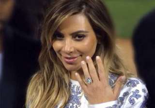 kim never takes off her engagement ring - India TV kim never takes off her engagement ring - India TV