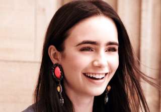 lily collins wanted fame on her merit - India TV lily collins wanted fame on her merit - India TV