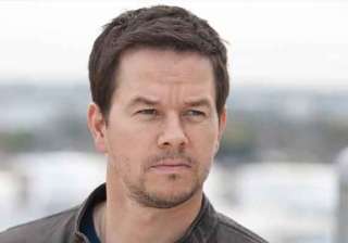 mark wahlberg to expand burger chain to canada -... mark wahlberg to expand burger chain to canada -...