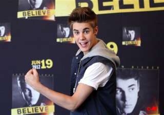 mexico city s main plaza jammed for bieber... mexico city s main plaza jammed for bieber...