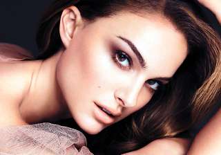 natalie portman loves to work and live at one... natalie portman loves to work and live at one...