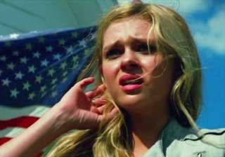 nicola peltz found shooting explosion scene crazy... nicola peltz found shooting explosion scene crazy...