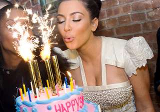 pay up to wish kim on her b day - India TV pay up to wish kim on her b day - India TV