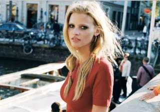pregnancy took a toll on model lara stone s job -... pregnancy took a toll on model lara stone s job -...