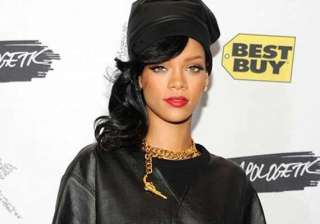 rihanna to be given 2014 fashion icon award -... rihanna to be given 2014 fashion icon award -...