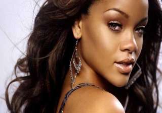 rihanna wastes money on yachts jets - India TV rihanna wastes money on yachts jets - India TV