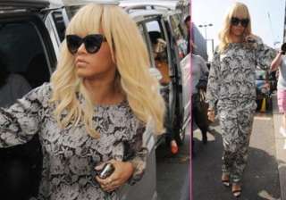 rihanna escapes early morning fire at london... rihanna escapes early morning fire at london...