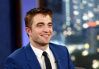 robert pattinson homeless after parents borrowed... robert pattinson homeless after parents borrowed...