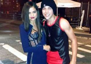 selena gomez is one of the classiest girls george... selena gomez is one of the classiest girls george...
