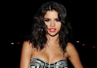 selena gomez to celebrate birthday at teen choice... selena gomez to celebrate birthday at teen choice...
