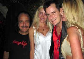 sheen parties in hawaii with three girls in tow -... sheen parties in hawaii with three girls in tow -...