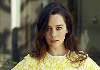 when emilia clarke s horse lost control - India TV when emilia clarke s horse lost control - India TV