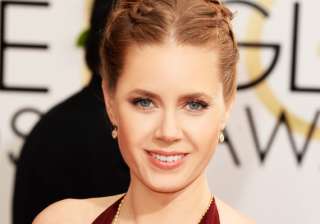 amy adams gives first class seat to soldier -... amy adams gives first class seat to soldier -...