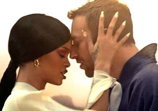 chris martin infatuated with rihanna - India TV chris martin infatuated with rihanna - India TV