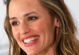 jennifer garner a patient wife - India TV jennifer garner a patient wife - India TV